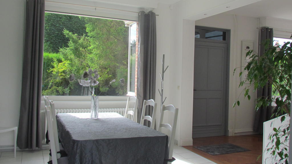 Gite Histoire De Maison Arras Room photo