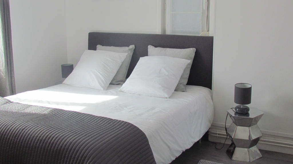 Gite Histoire De Maison Arras Room photo