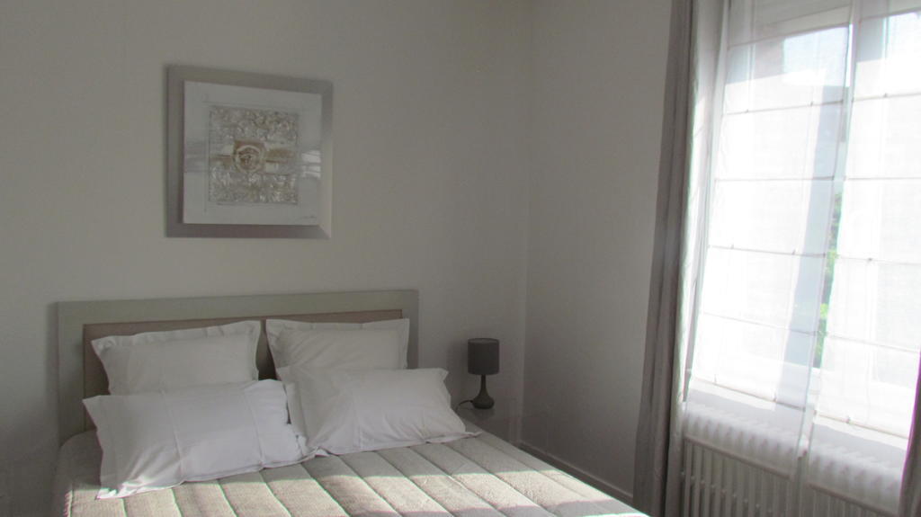 Gite Histoire De Maison Arras Room photo
