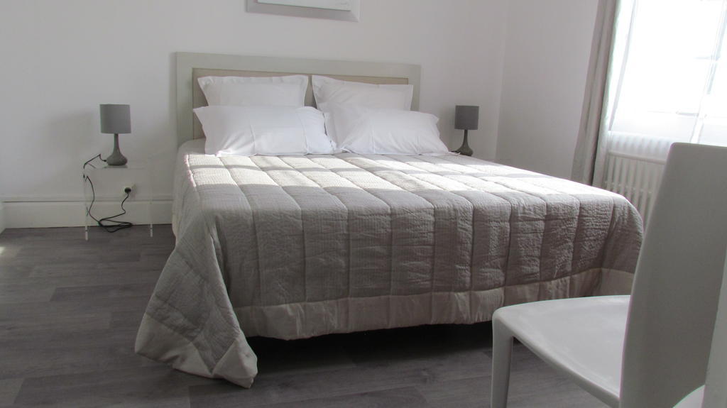 Gite Histoire De Maison Arras Room photo